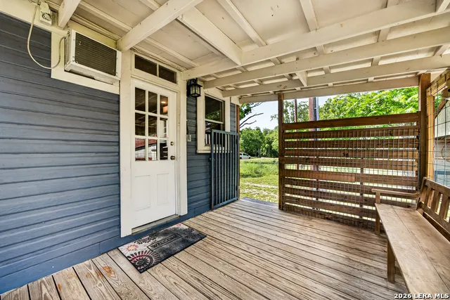 320 SECOND ST Comfort, TX 78013