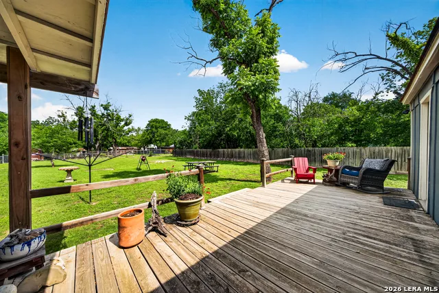 320 SECOND ST Comfort, TX 78013