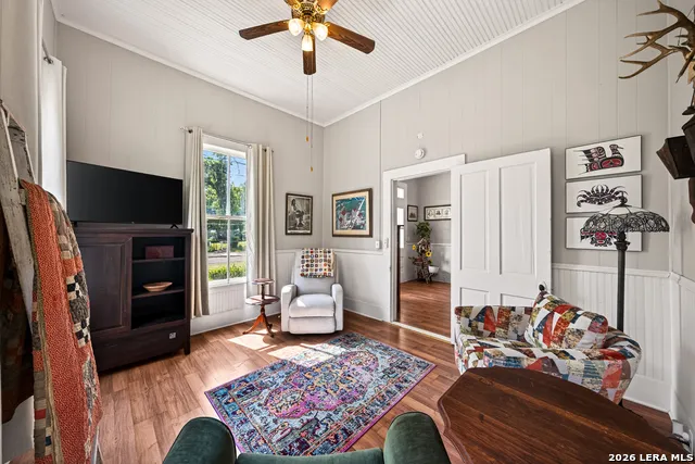 320 SECOND ST Comfort, TX 78013