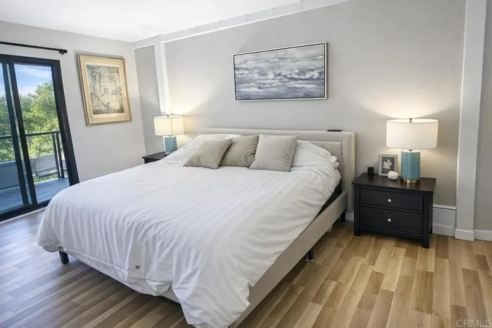 2537 Navarra Drive #B11 Carlsbad, CA 92009