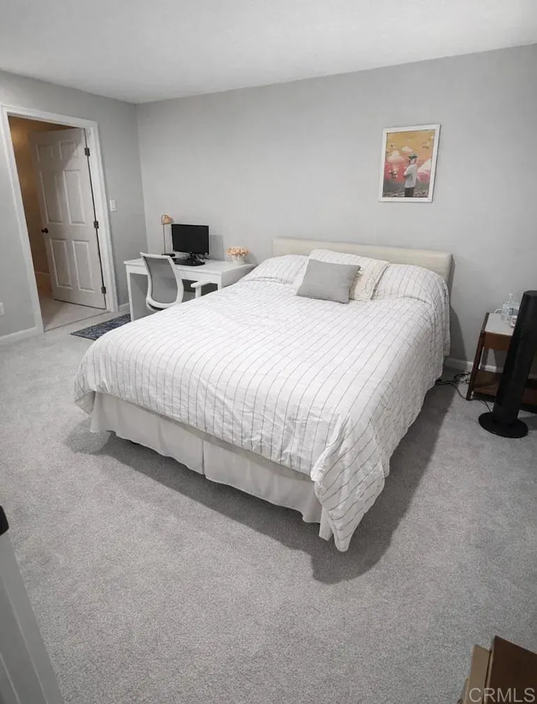 2537 Navarra Drive #B11 Carlsbad, CA 92009