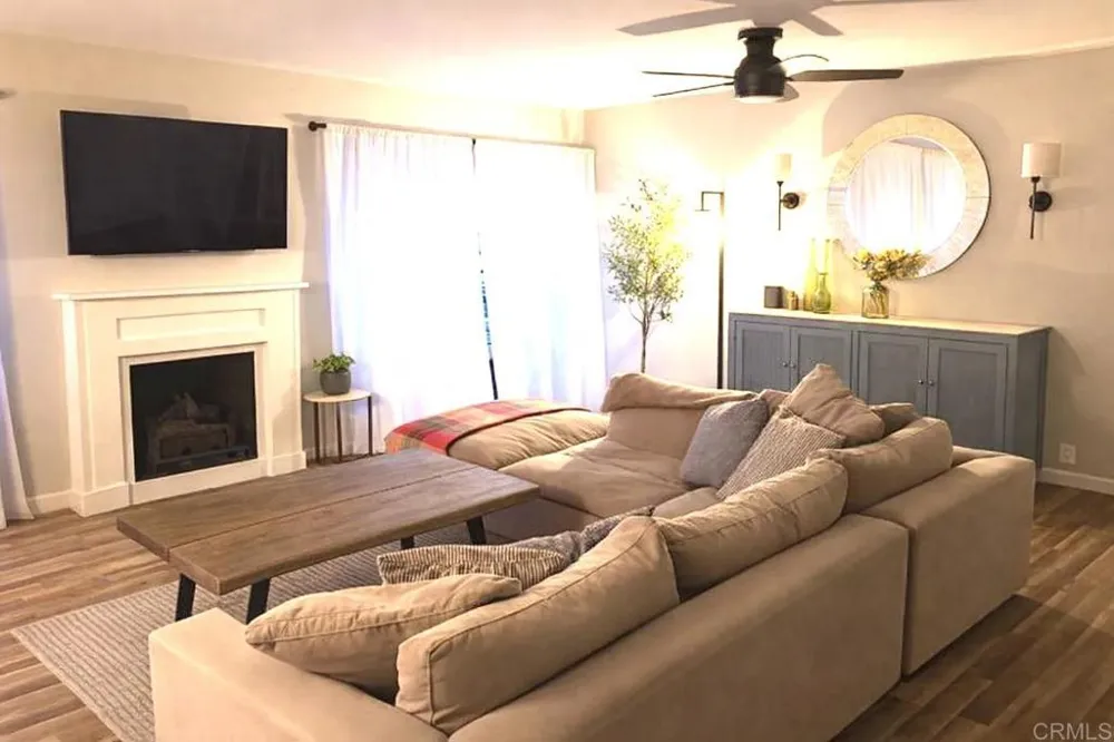2537 Navarra Drive #B11 Carlsbad, CA 92009
