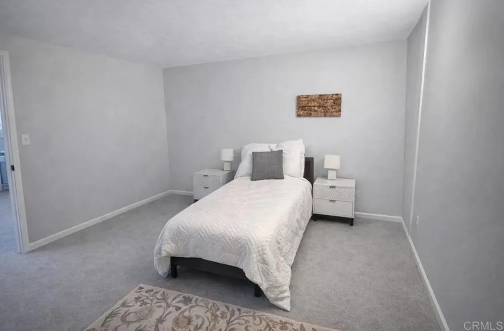 2537 Navarra Drive #B11 Carlsbad, CA 92009