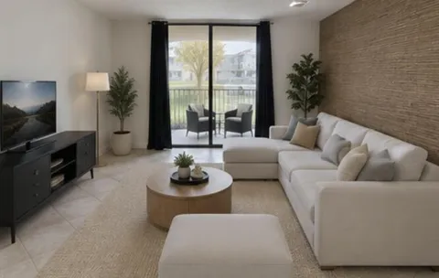 2820 TENNIS CLUB DRIVE #206