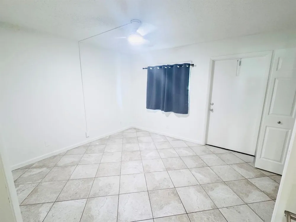2820 TENNIS CLUB DRIVE #206 West Palm Beach, FL 33417