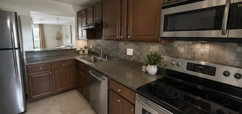 2820 TENNIS CLUB DRIVE #206 West Palm Beach, FL 33417