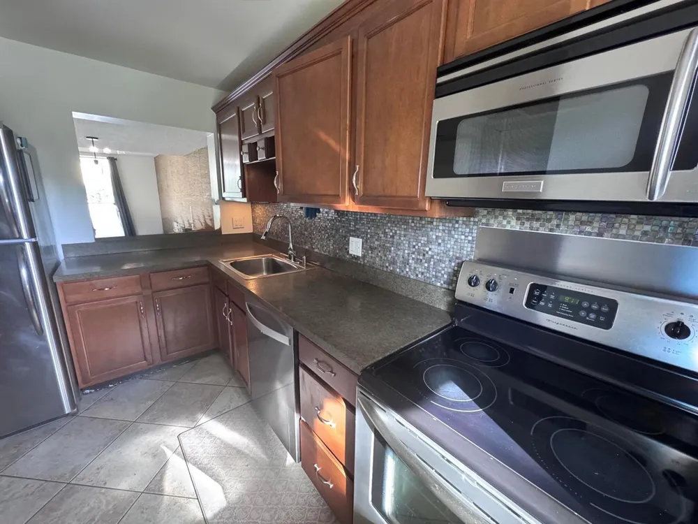 2820 TENNIS CLUB DRIVE #206 West Palm Beach, FL 33417