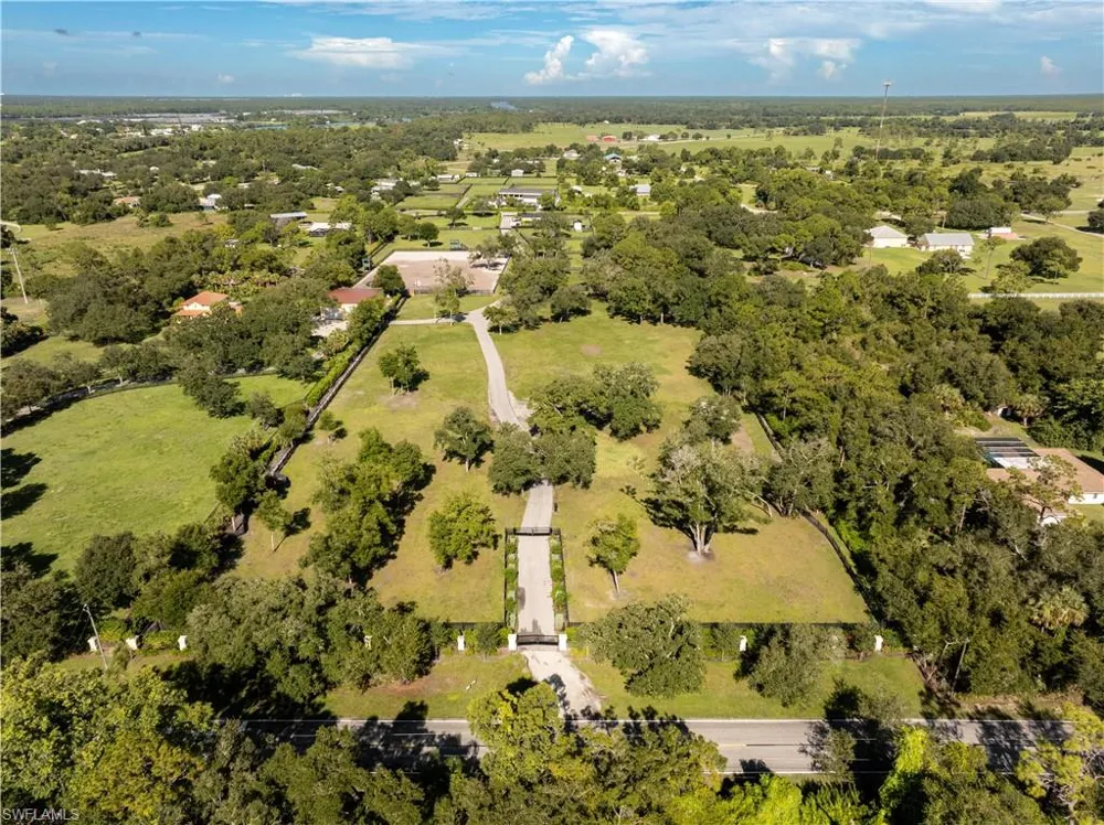 21531 N RIVER ROAD Alva, FL 33920