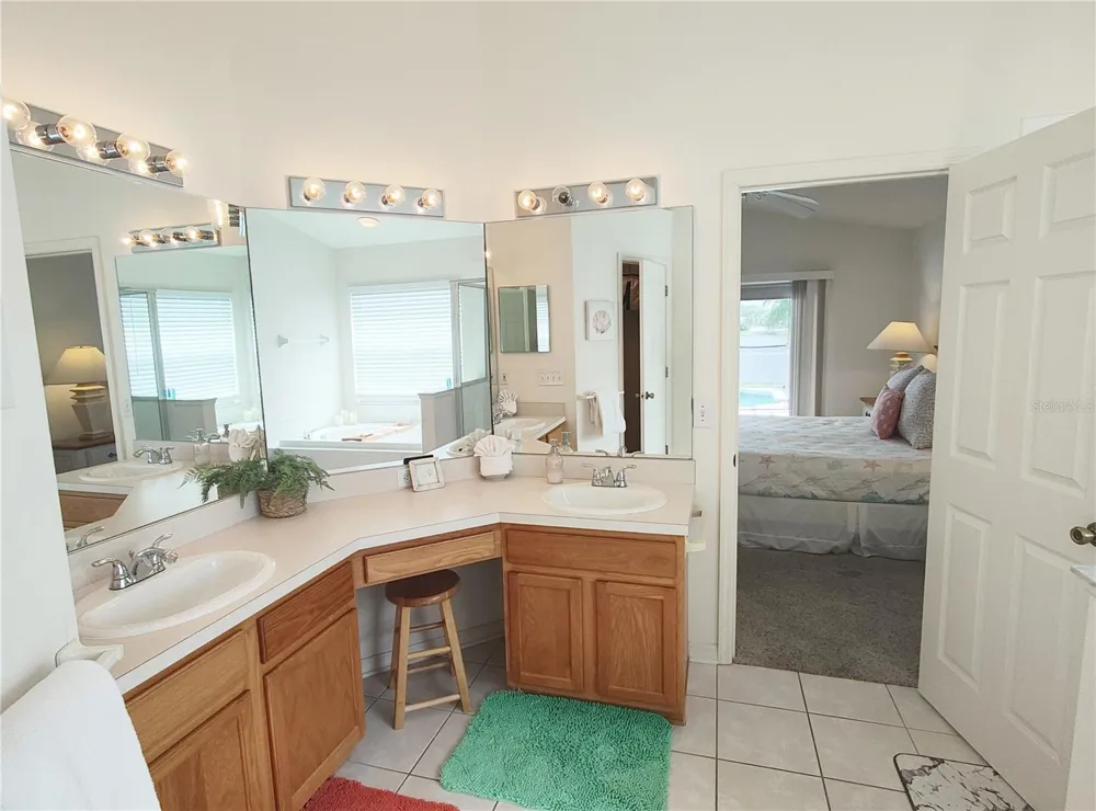 4614 TURTLE BAY TERRACE Bradenton, FL 34203