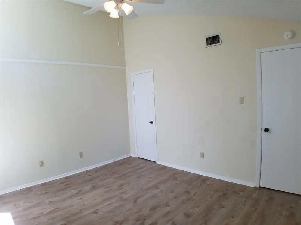 4908 Barkbridge Trail Austin, TX 78744