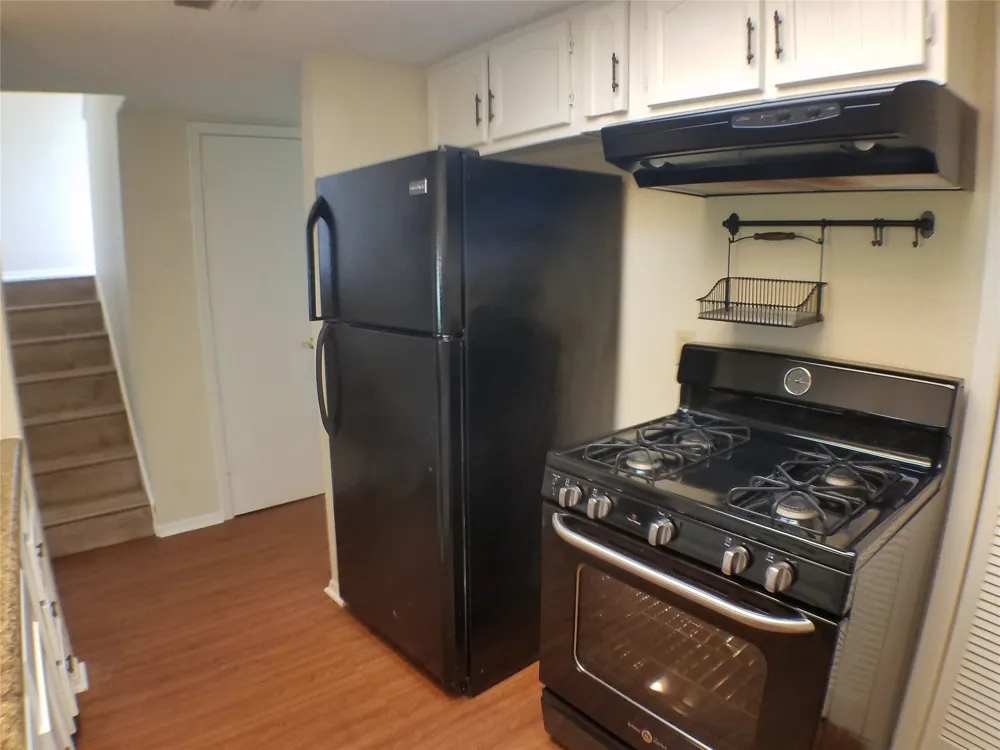 4908 Barkbridge Trail Austin, TX 78744
