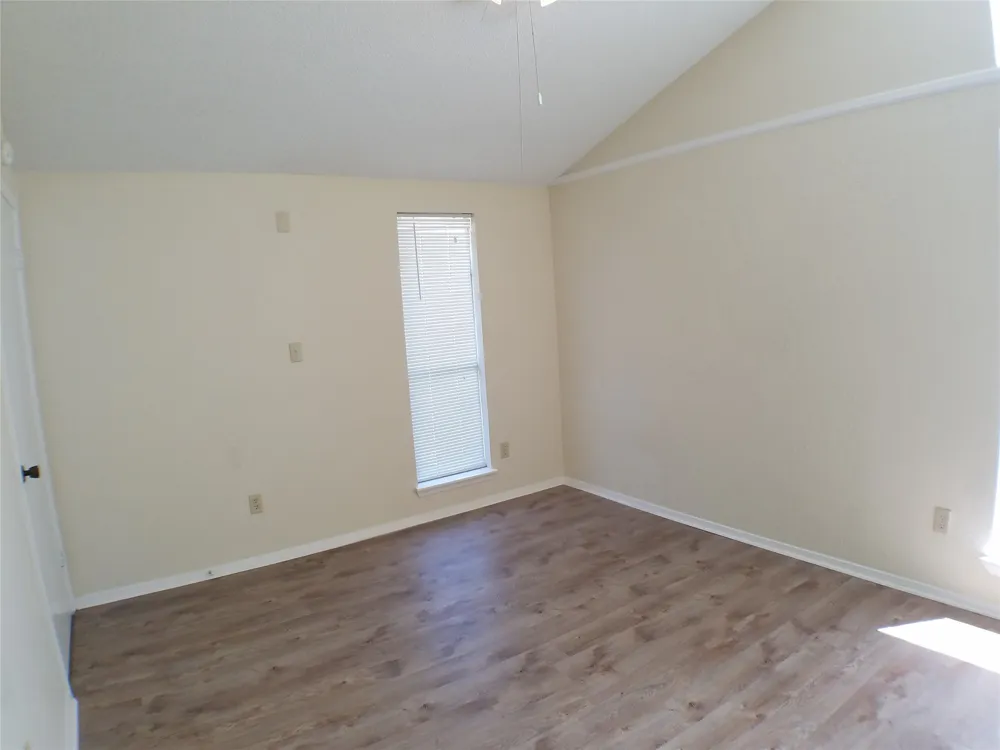 4908 Barkbridge Trail Austin, TX 78744