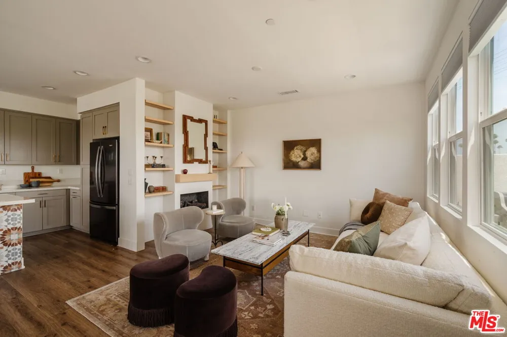 2911 W Exposition Place Los Angeles, CA 90018