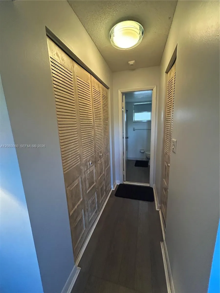 410 SE 2nd St #318 Hallandale Beach, FL 33009