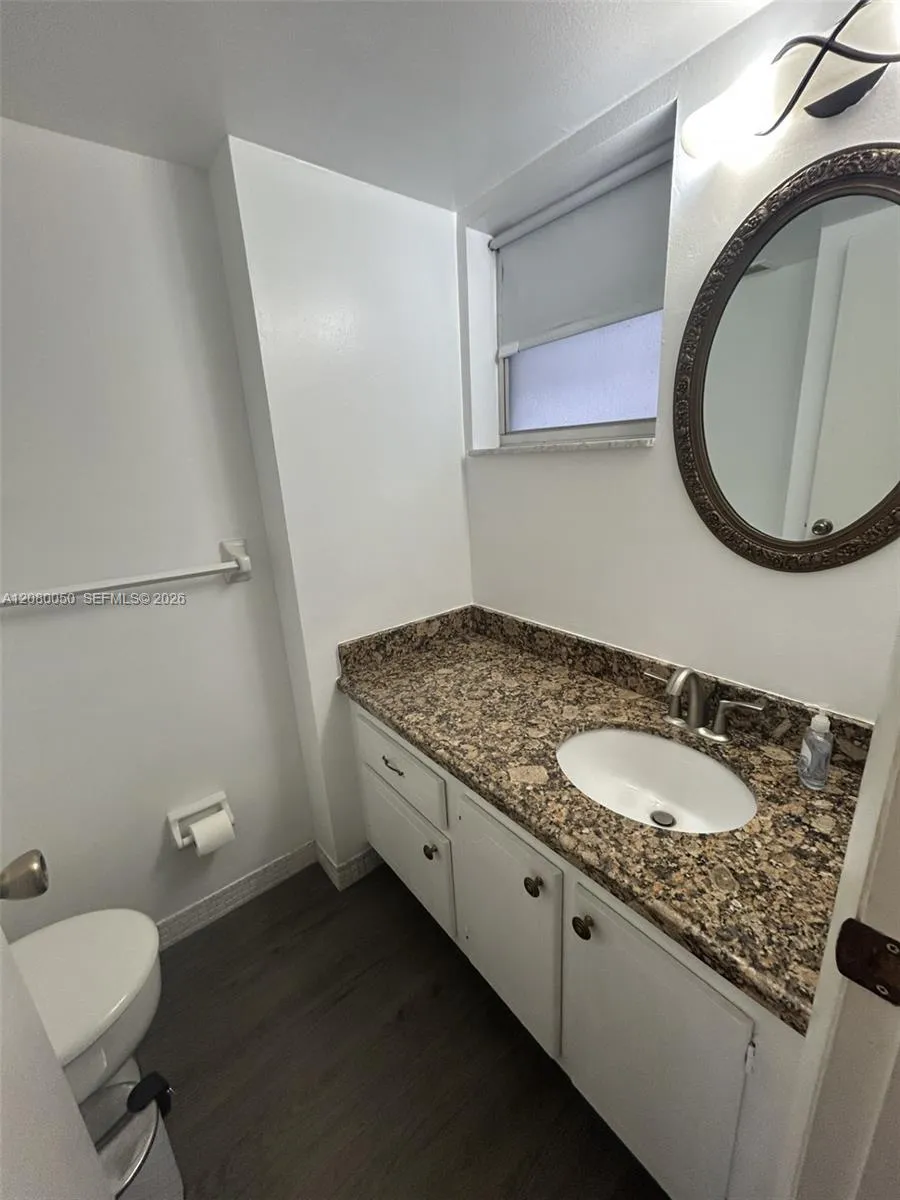 410 SE 2nd St #318 Hallandale Beach, FL 33009