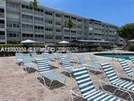 410 SE 2nd St #318 Hallandale Beach, FL 33009