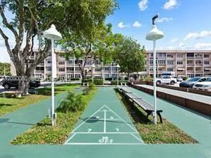 410 SE 2nd St #318 Hallandale Beach, FL 33009