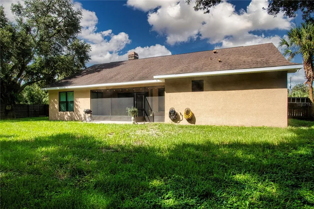 1605 BUTCH CASSIDY TRAIL Wimauma, FL 33598