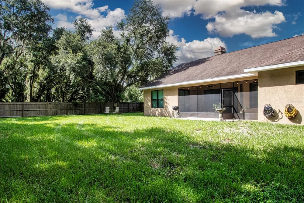 1605 BUTCH CASSIDY TRAIL Wimauma, FL 33598