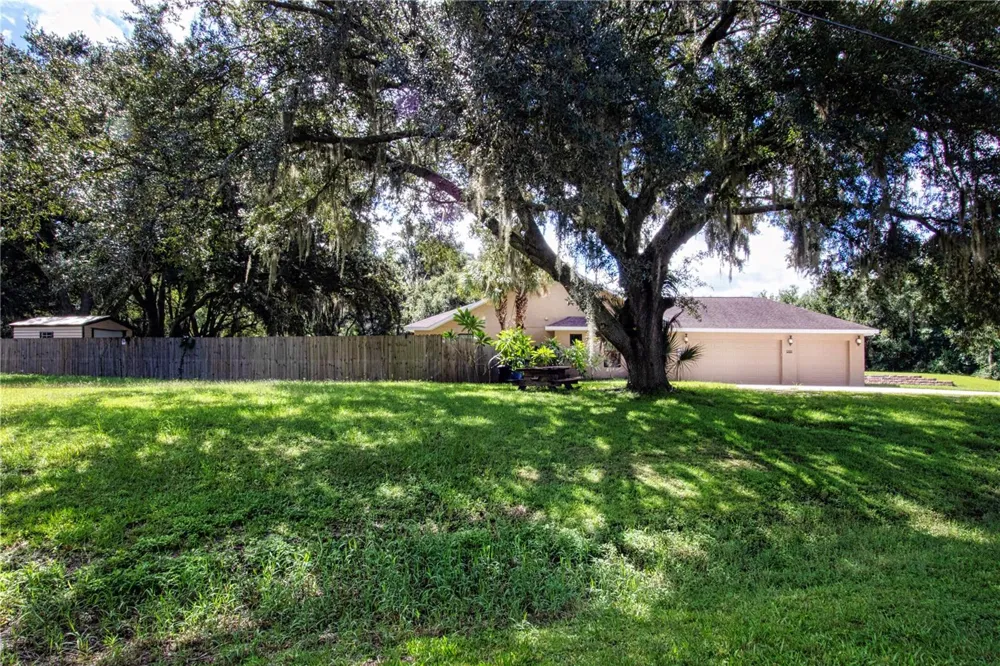 1605 BUTCH CASSIDY TRAIL Wimauma, FL 33598