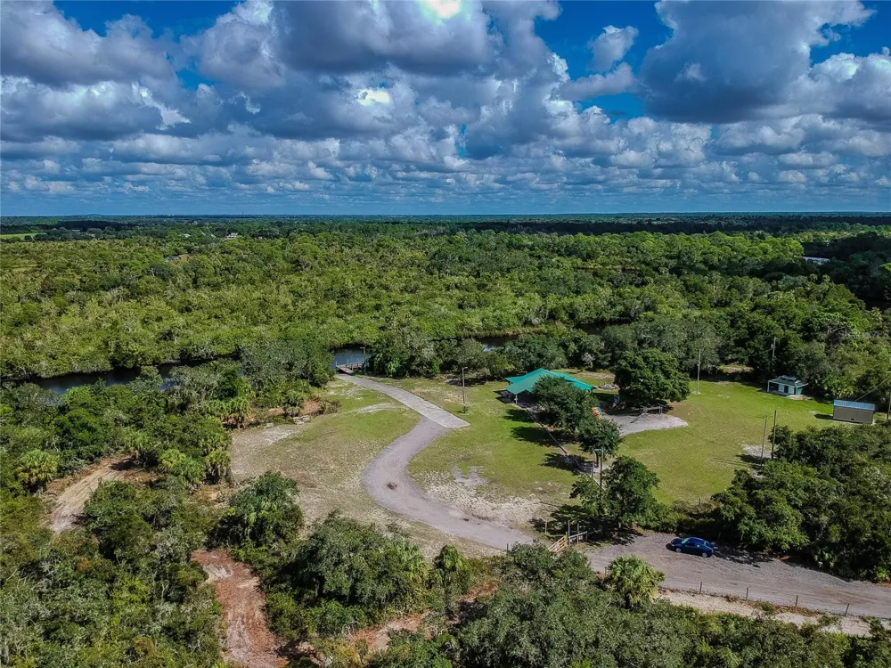 1605 BUTCH CASSIDY TRAIL Wimauma, FL 33598