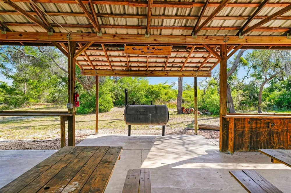 1605 BUTCH CASSIDY TRAIL Wimauma, FL 33598
