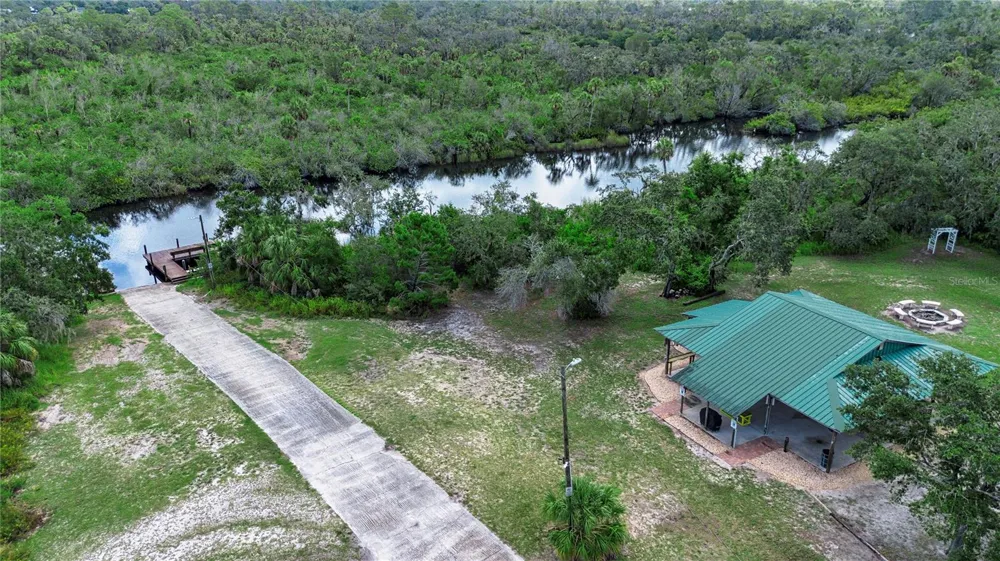 1605 BUTCH CASSIDY TRAIL Wimauma, FL 33598