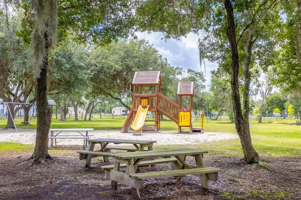 1605 BUTCH CASSIDY TRAIL Wimauma, FL 33598