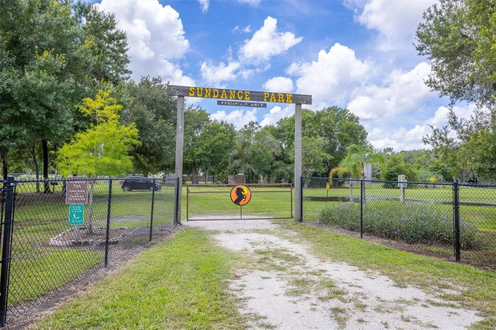 1605 BUTCH CASSIDY TRAIL Wimauma, FL 33598