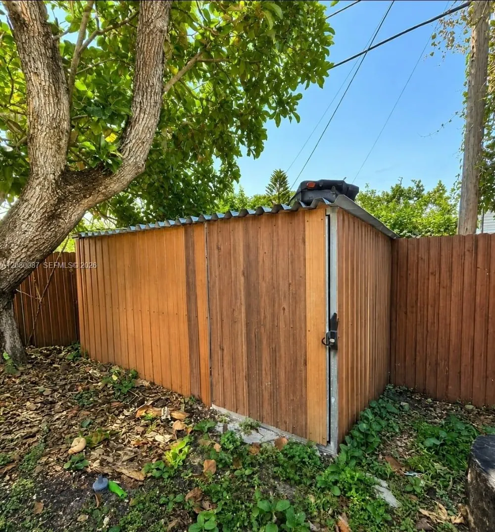 12445 NW 20th Ave Miami, FL 33167