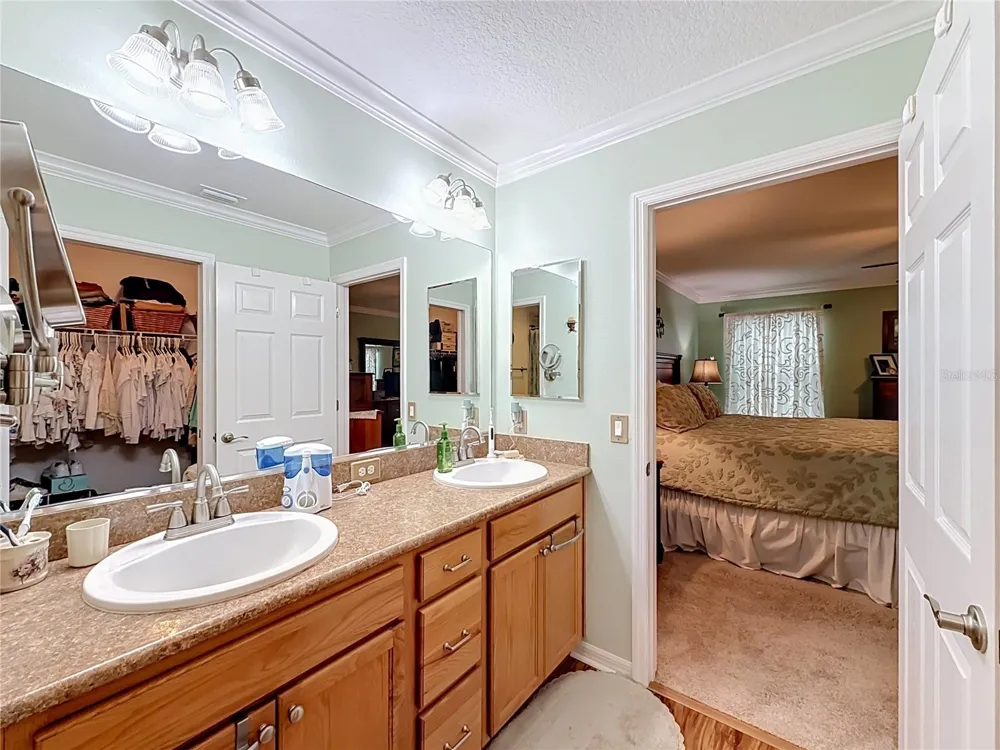 1016 MATTHEW AVENUE Lady Lake, FL 32159