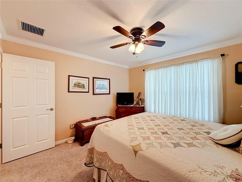 1016 MATTHEW AVENUE Lady Lake, FL 32159