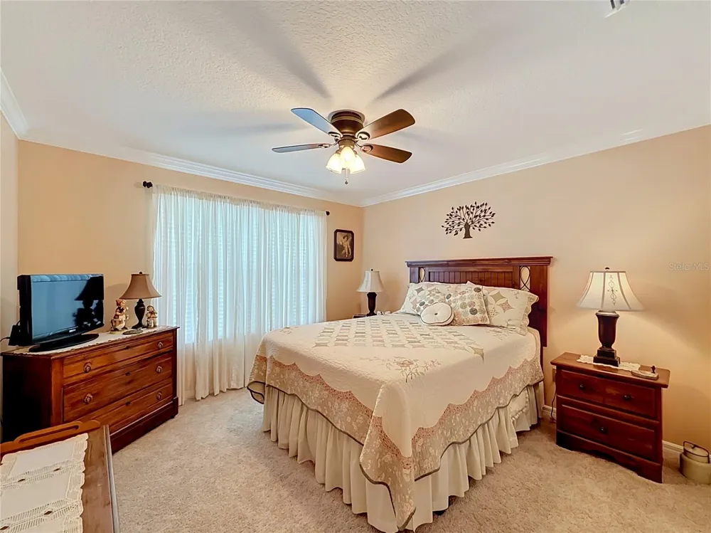 1016 MATTHEW AVENUE Lady Lake, FL 32159