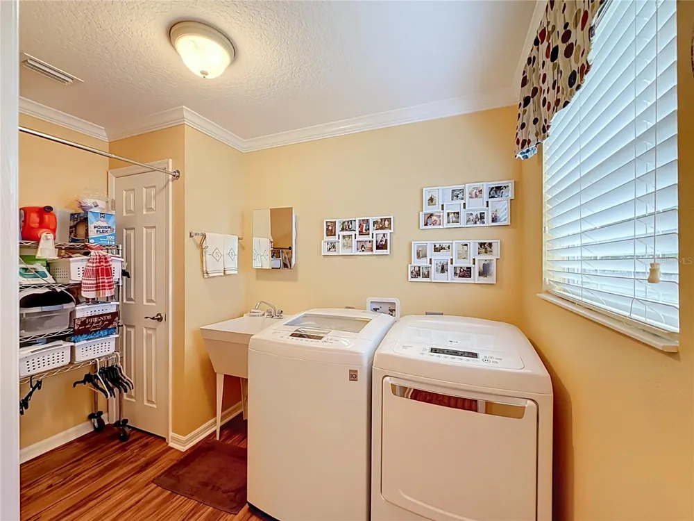 1016 MATTHEW AVENUE Lady Lake, FL 32159
