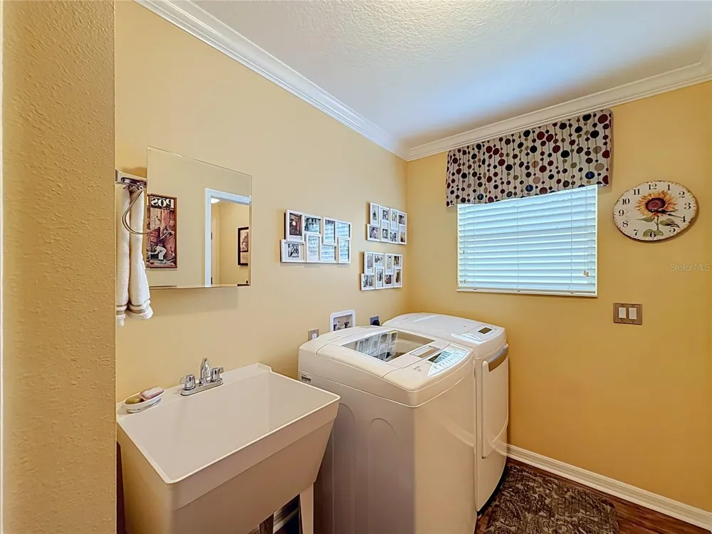 1016 MATTHEW AVENUE Lady Lake, FL 32159