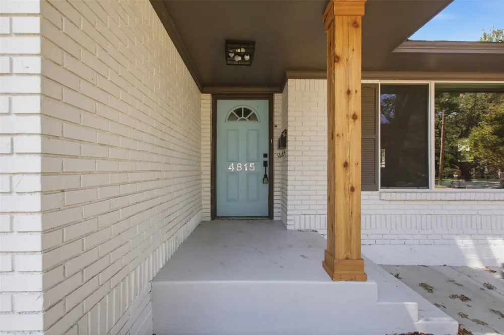 4815 Kelman Street Dallas, TX 75214