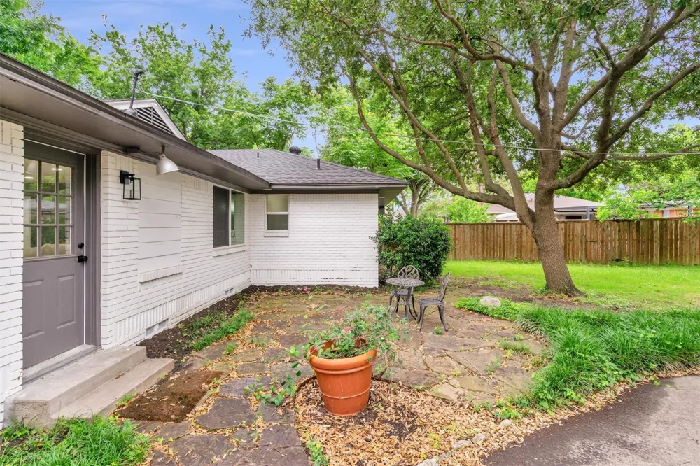 4815 Kelman Street Dallas, TX 75214