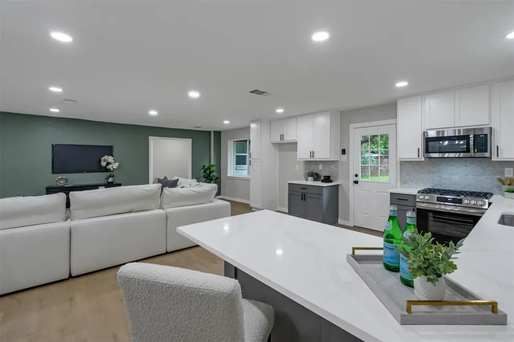 4815 Kelman Street Dallas, TX 75214