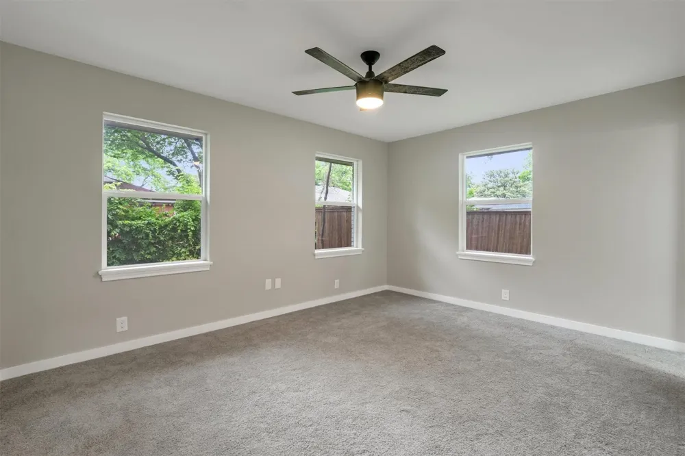 4815 Kelman Street Dallas, TX 75214