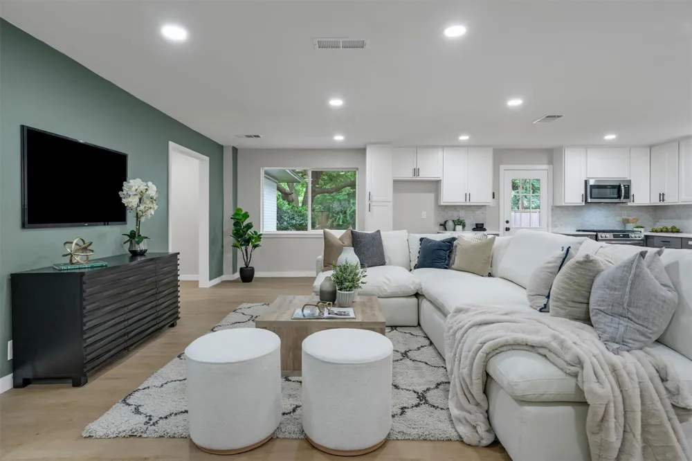 4815 Kelman Street Dallas, TX 75214