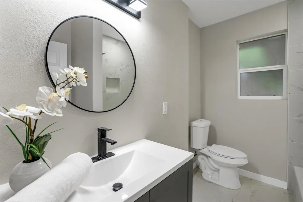 4815 Kelman Street Dallas, TX 75214