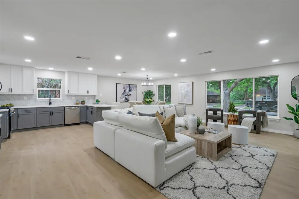4815 Kelman Street Dallas, TX 75214