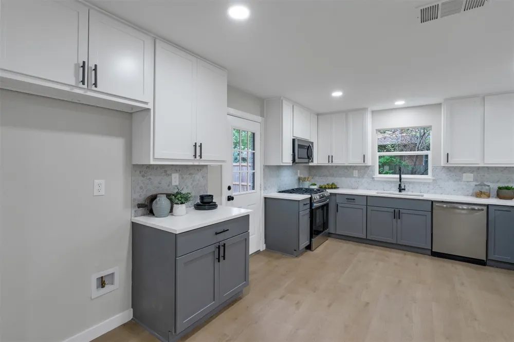 4815 Kelman Street Dallas, TX 75214