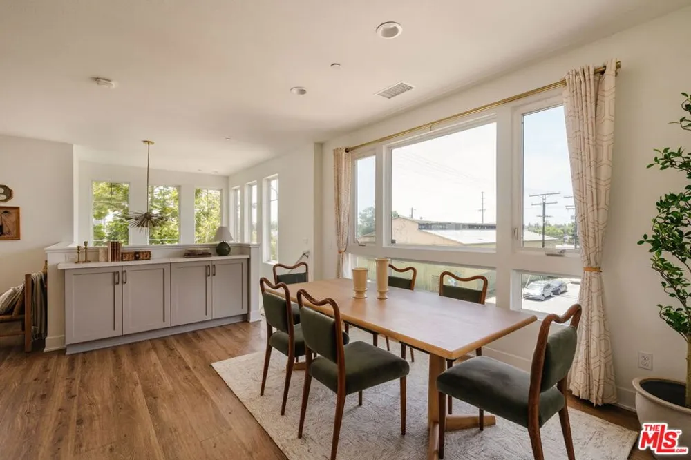 2911 W Exposition Place #1 Los Angeles, CA 90018