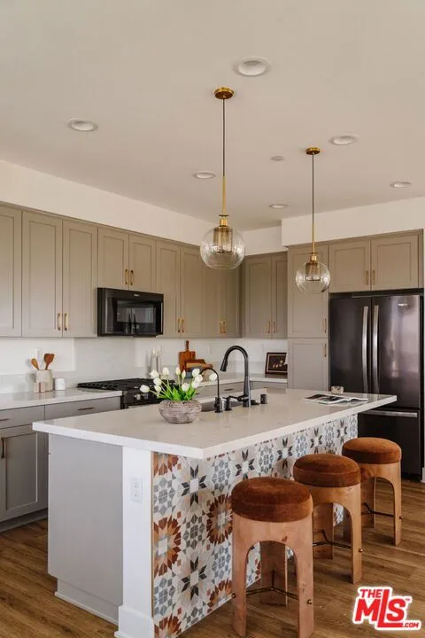 2911 W Exposition Place #1 Los Angeles, CA 90018