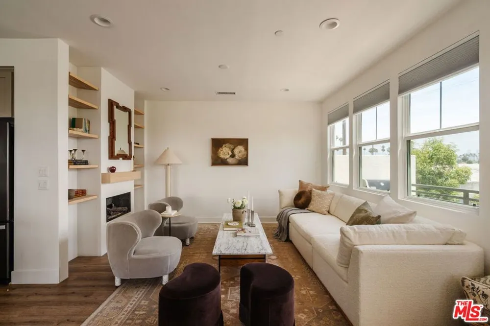 2911 W Exposition Place #1 Los Angeles, CA 90018