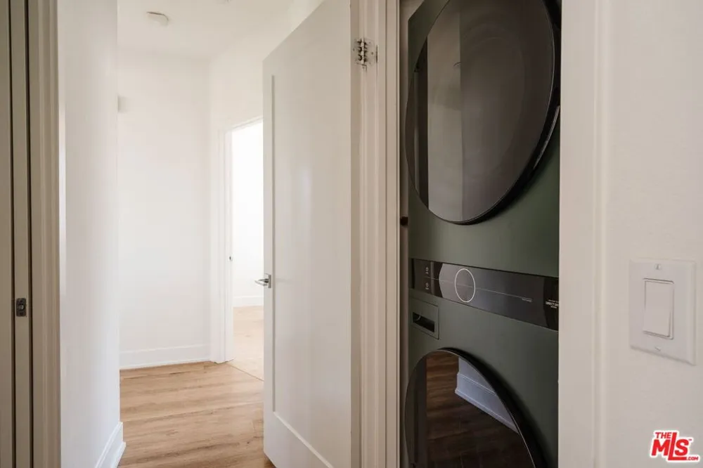 2911 W Exposition Place #1 Los Angeles, CA 90018