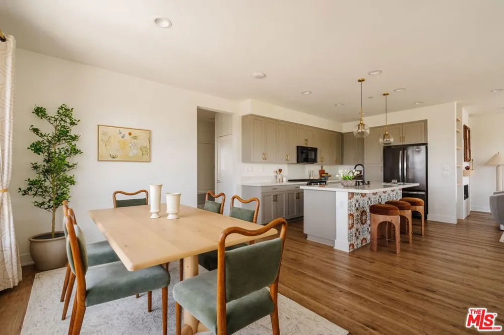 2911 W Exposition Place #1 Los Angeles, CA 90018