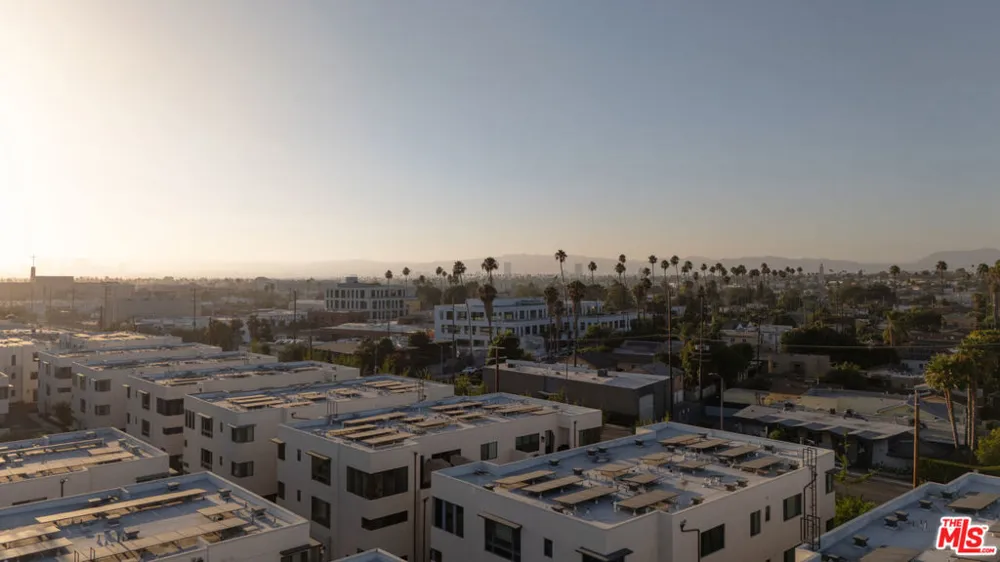 2911 W Exposition Place #1 Los Angeles, CA 90018