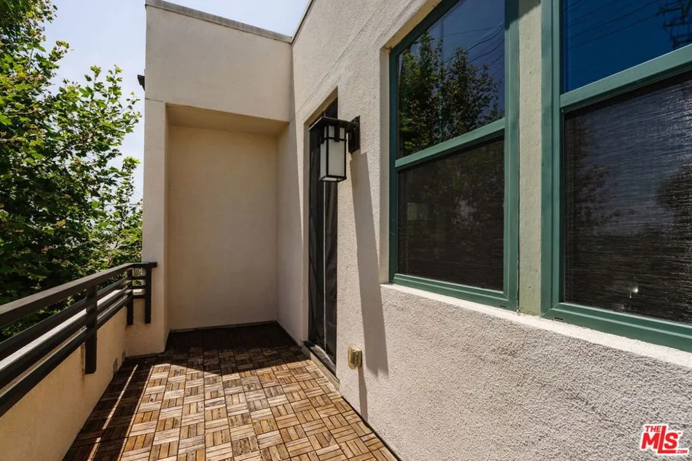 2911 W Exposition Place #1 Los Angeles, CA 90018